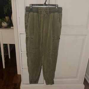 Arie Army Green Cargo Joggers Size Medium